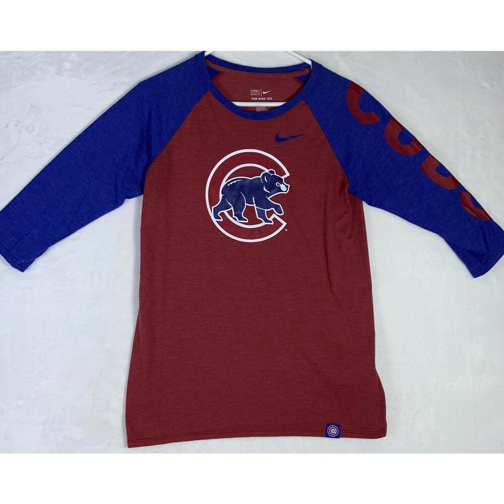 The Nike Tee Athletic Cut Chicago Cubs Red Blue Sleeves Shirt Women's Med Used
